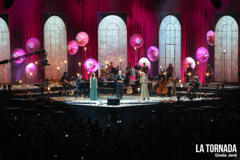 Lluís Llach, Gemma Humet i Ju al Palau Sant Jordi